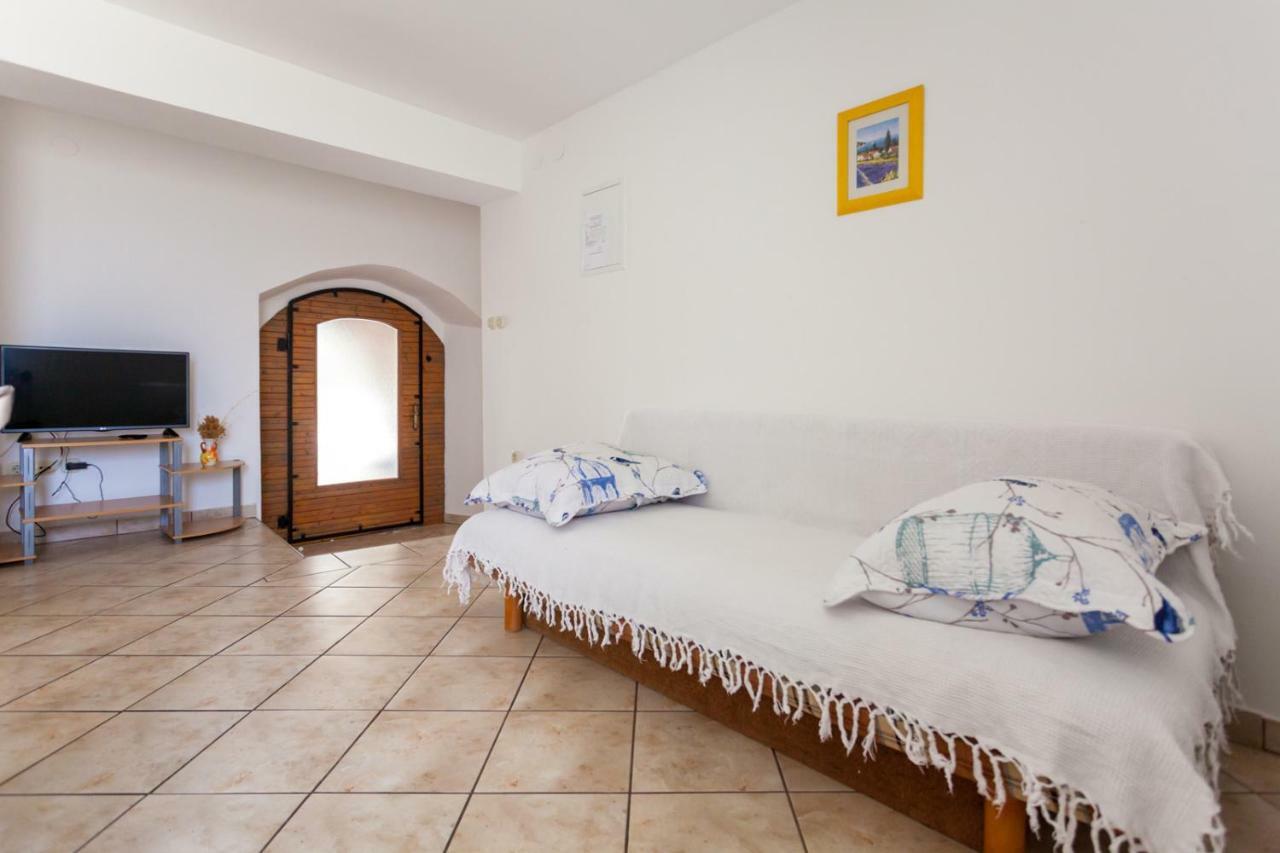 Marina Apartment Malinska Luaran gambar
